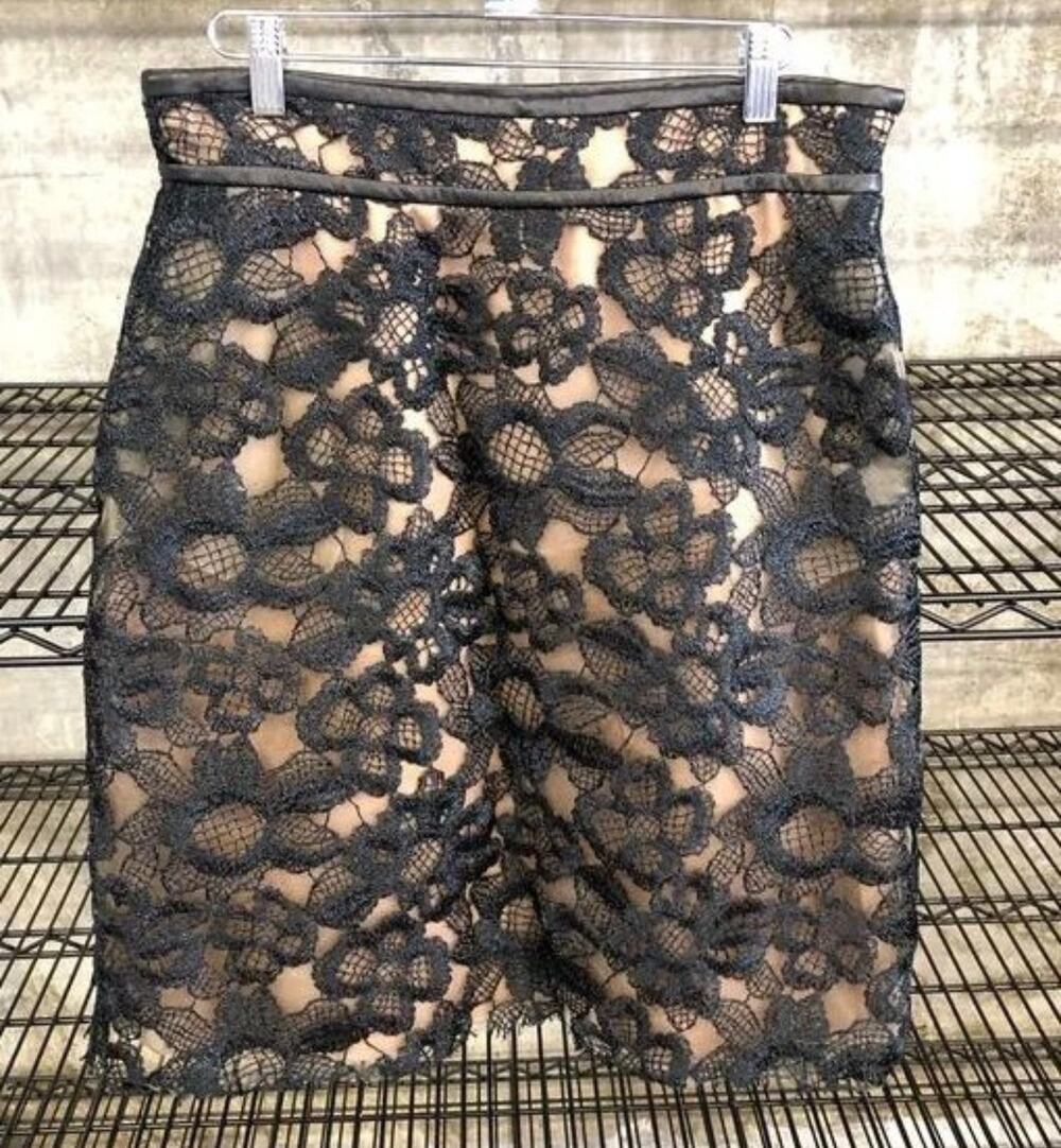 Valentino Scalloped Foral Lace Black and Tan A-Line Skirt Sz. 10